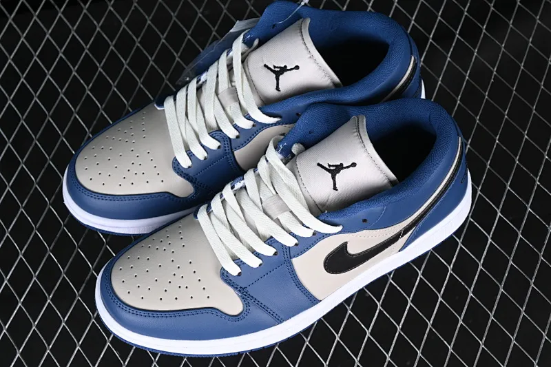 All categories Air Jordan Jordan series basketball shoes Air Jordan 1 Low Z version Air Jordan 1 Low "Georgetown" AJ1 Joe 1 Georgetown low-top cultural and casual sneakers DC0774-402